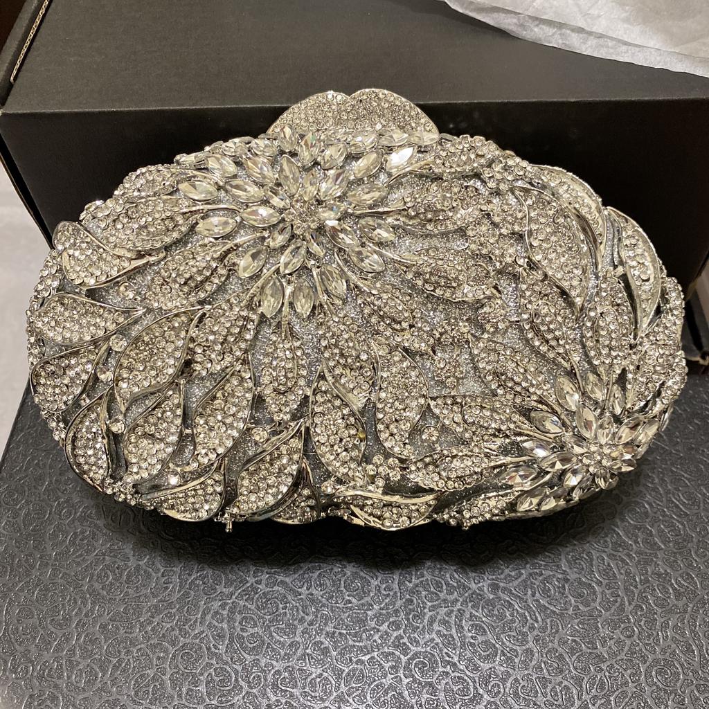 Weiße Diamant-Kupplungstaschen 10 Farben Handtaschen Luxus Gold Kristall Strass Abend-Kupplungstaschen Damen Hochzeits-Party-Tasche