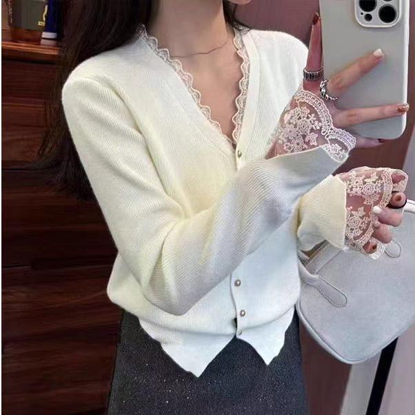 Cardigan Tricoté à Col V en Dentelle Patchwork Coréen pour Femme: Nouvelle Coupe Ample pour Automne/Hiver 2025 - Pull Manteau Polyvalent à Porter en Dessous