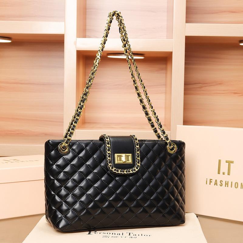 Autumn and Winter New Women's Bags Large-capacity Diamond Chain Bags High-end Sense Solid Color Tote Bags Fashionable Single Underarm Shoulder Bags