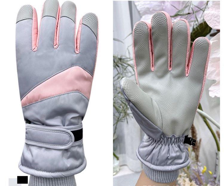 USB Heated Ski Gloves: Waterproof, Touchscreen-Compatible, Non-Slip, Thick Winter Warmth.