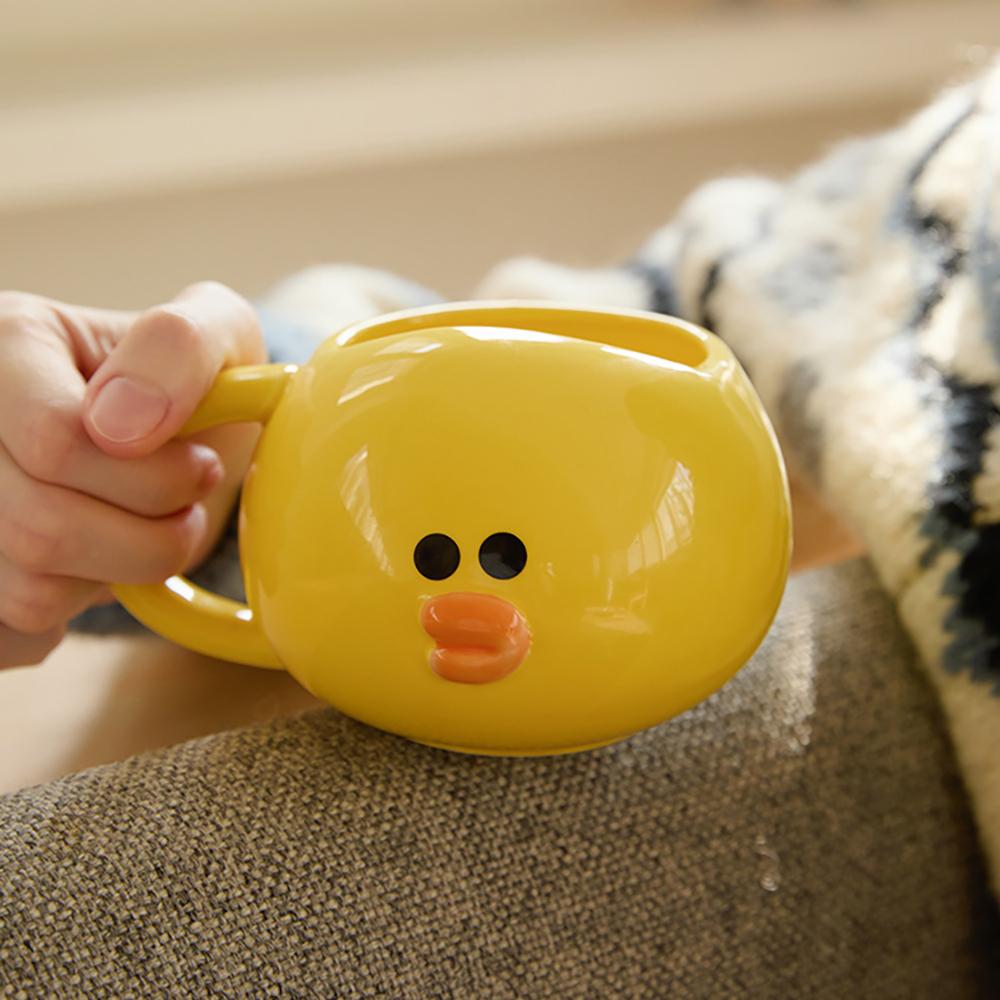 LINE FRIENDS Sally Hug Brown Season 3 3D Mug Cup (440ml)