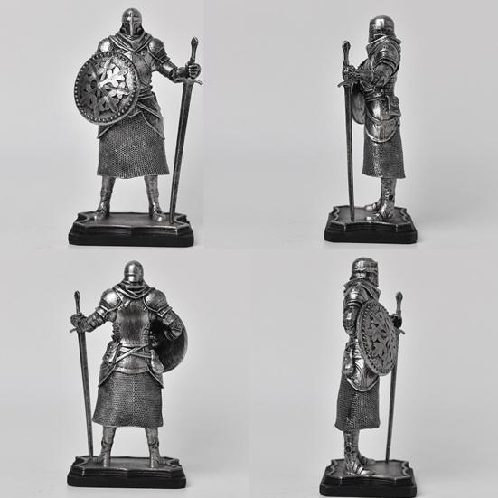 Medieval Knight Figurine, Vintage Resin Statue with Metallic Finish, Handcrafted Armor & Shield Details for Bookshelf, Office Desk Decor, Industrial