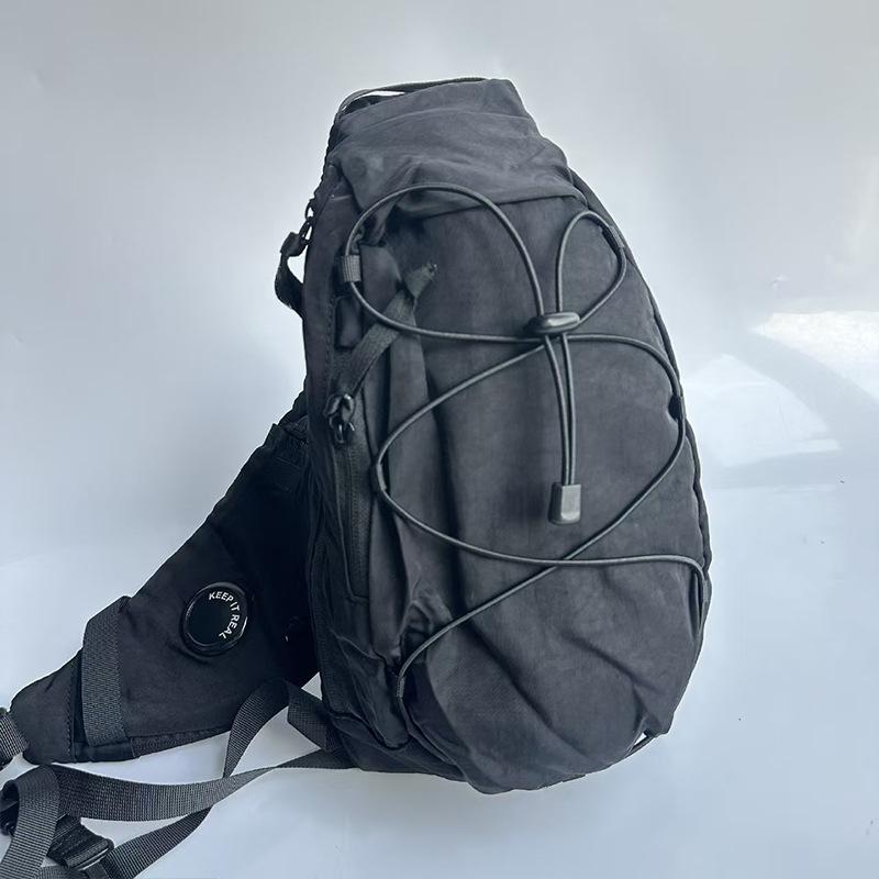 Large Capacity Men's and Women's New Men's Casual Versatile Personality Outdoor Sports Messenger Bag, Light Shoulder