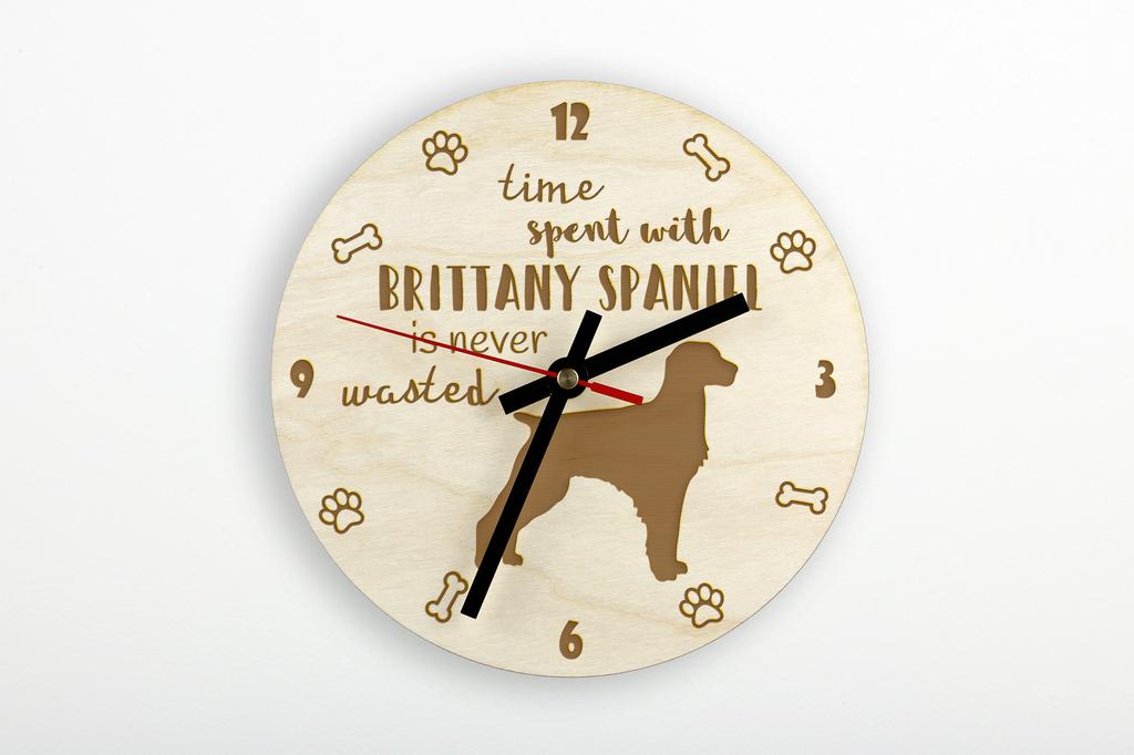 Brittany Spaniel, Brittany Wiegref - clock with dog, wooden clock with engraving, personalised clock by Art-Dog