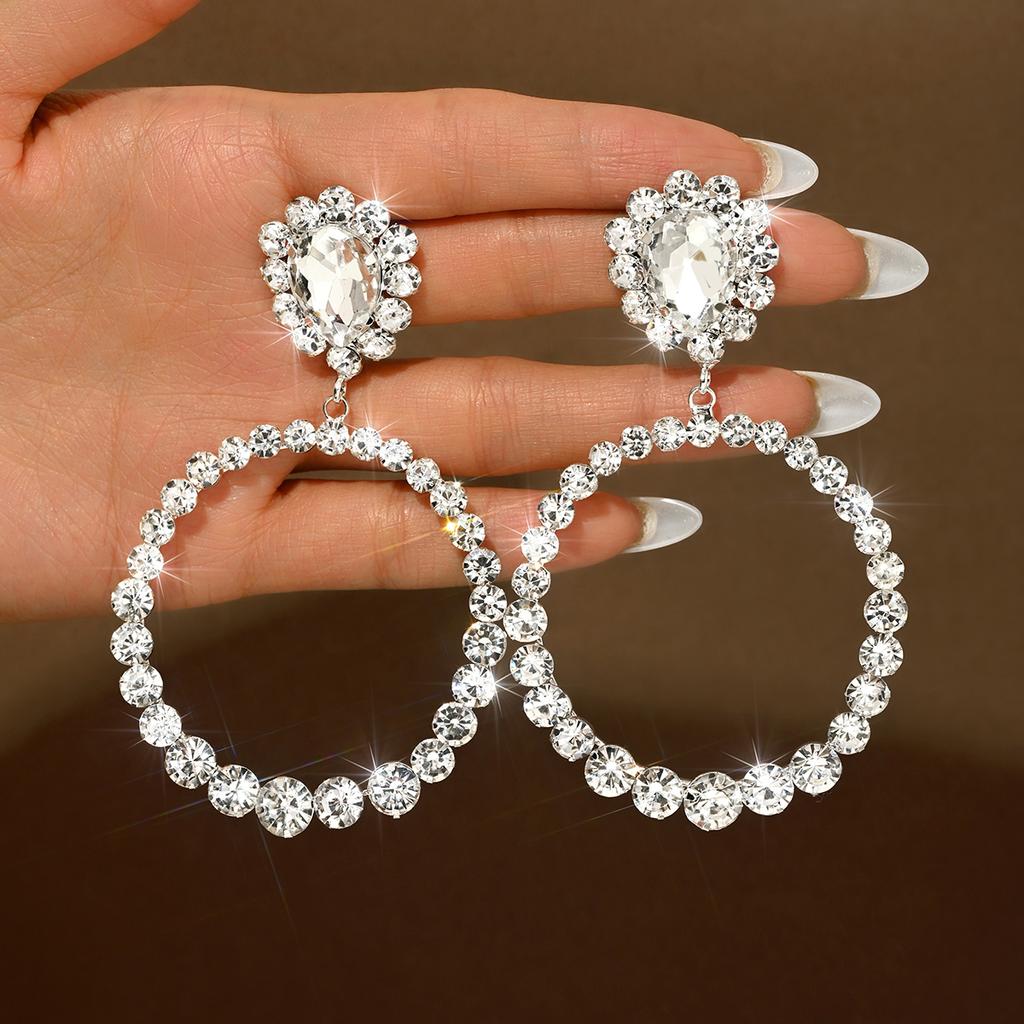 High end temperament, socialite style, super sparkling circular large earrings, earrings, and accessories