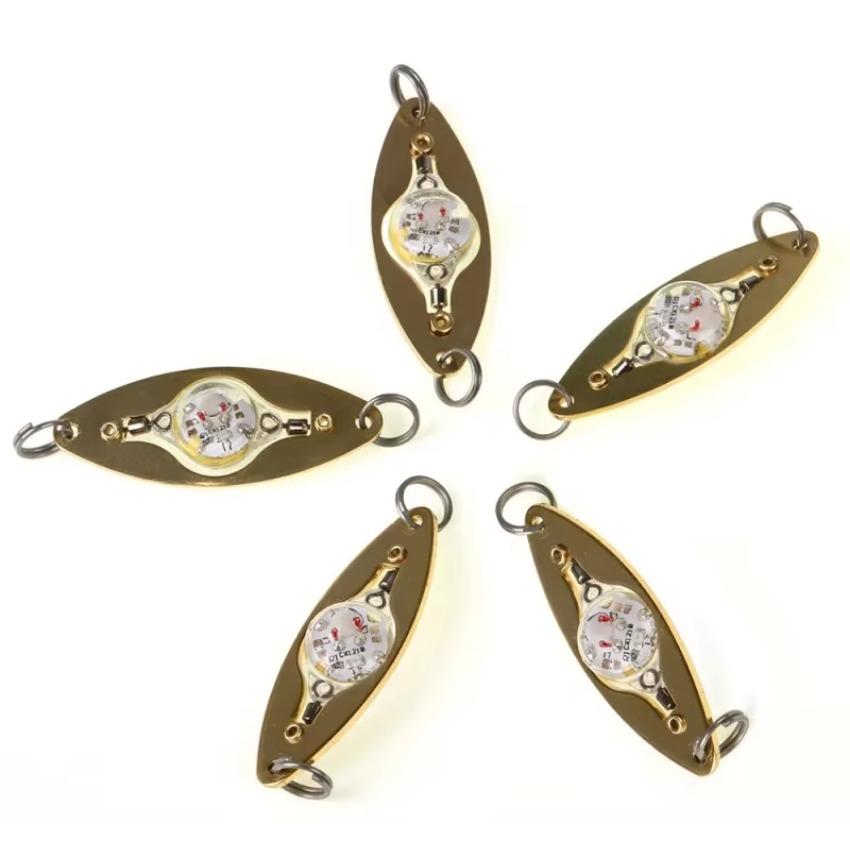 1 Pcs Mini Fishing Lure LED Light Deep Drop Underwater Eye Shape Fishing Squid Fishing Bait Luminous Lure for Attracting Fish