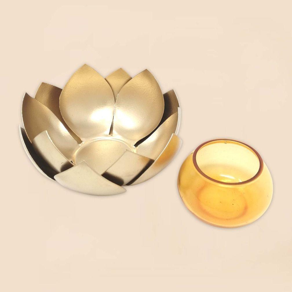Oransje lysestake i form av en lotus, Lotus Tea Light Holder Orange, Isha Life