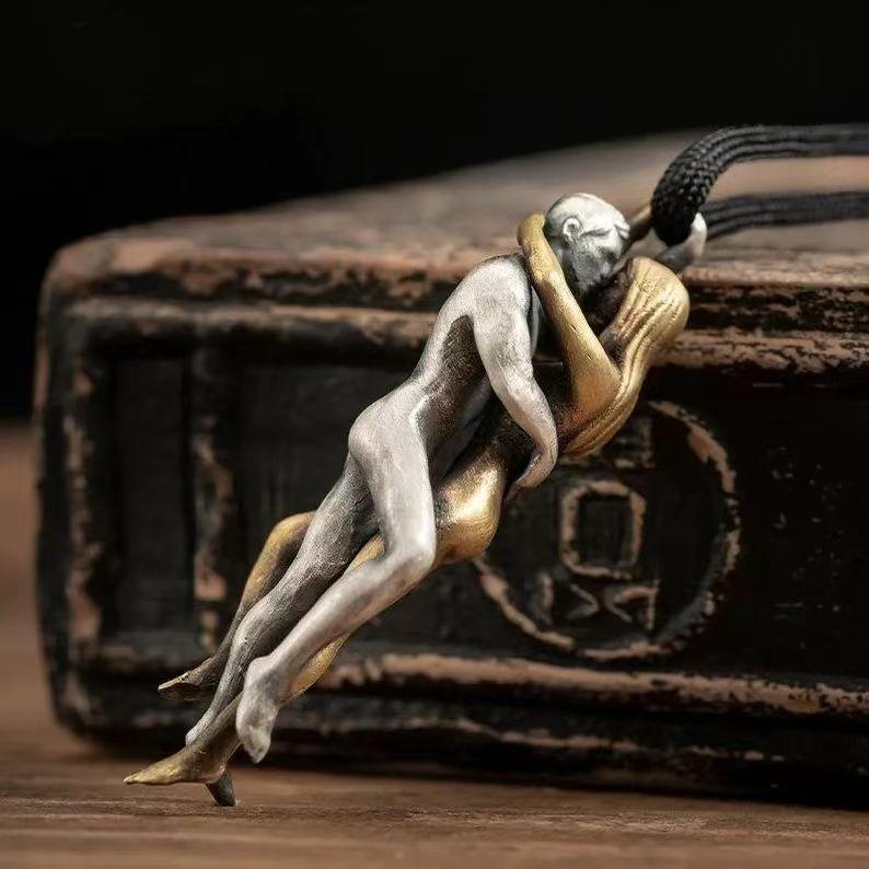 

European American Unisex Hugging Necklace & Keychain Pendants - Alloy Accessories 738128417343