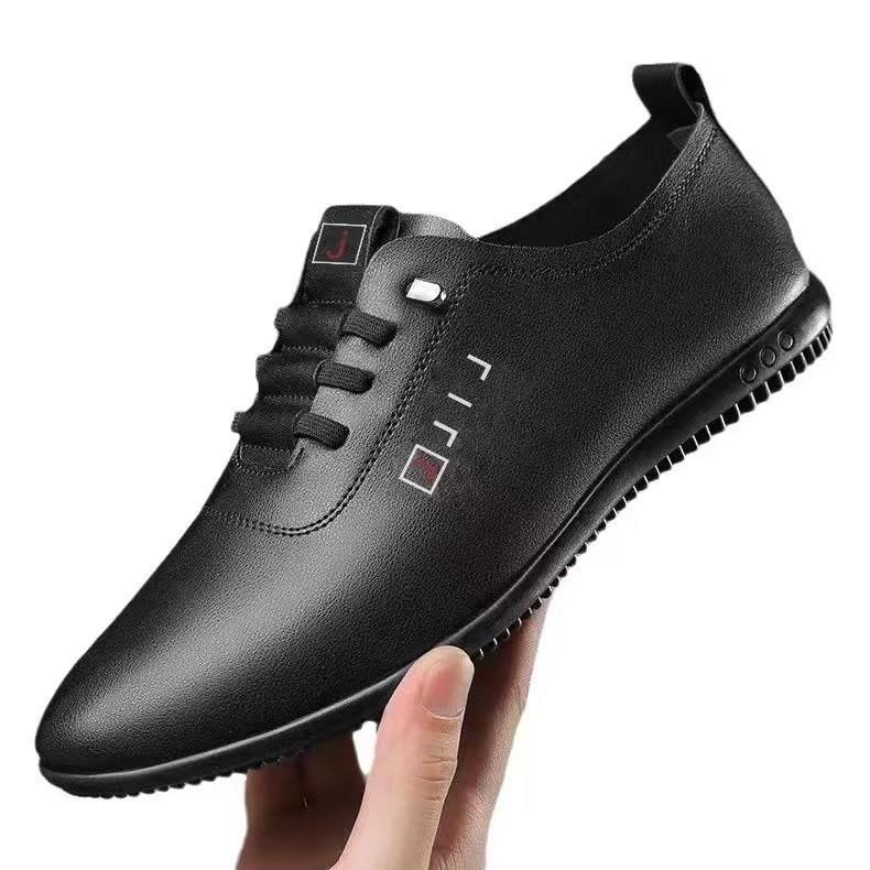 Soft-soled leather shoes men's 2025 new leather surface white shoes simple casual Doudou shoes one foot lazy shoes