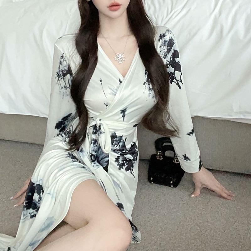 Sexy Low-cut Collar Slim-fitting Temperament One-piece Waist Strap Skirt Ink Printing Split-ended Long-sleeved Dress