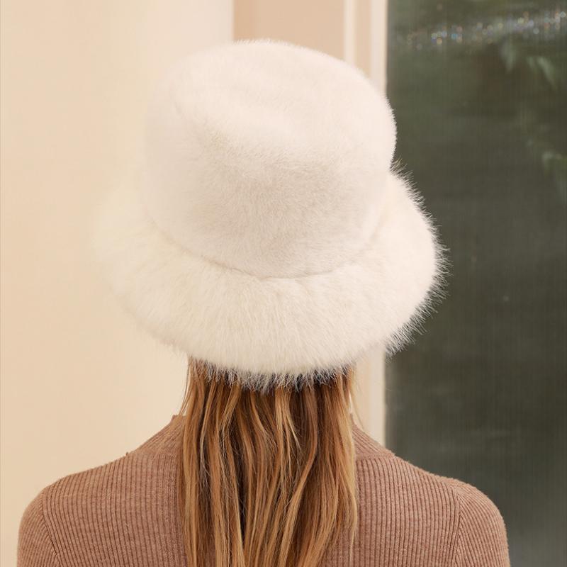 Pălărie de iarnă de lux din blană artificială pentru femei - groasă, pufoasă și caldă cu protecție pentru urechi | Poliester ușor, elastic | Se poate spala la masina