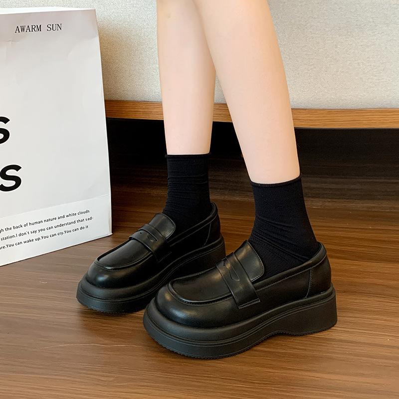 Platform loafers women's 2025 new spring and autumn muffin shoes versatile black British casual fashion jk single shoes