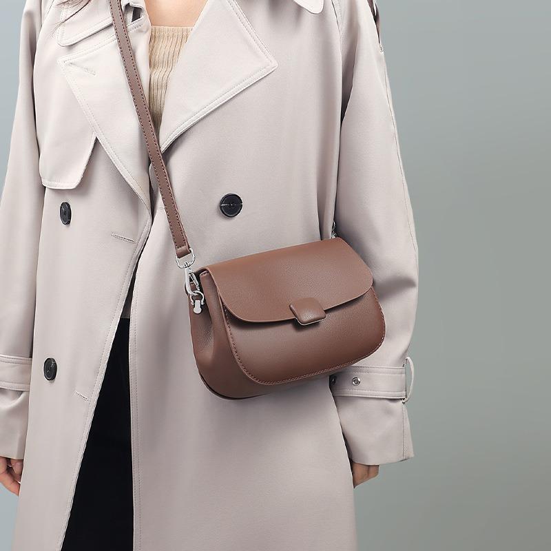 Bag New Women's Bag Summer Fashion Versatile Shoulder Crossbody Bag Premium Casual Versatile Saddle Bag