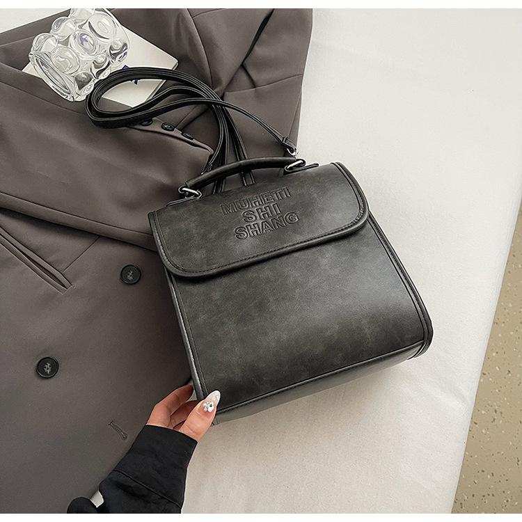 Retro Fashion Casual Handbag New Autumn and Winter Texture Trend College Students Go Out Backpack