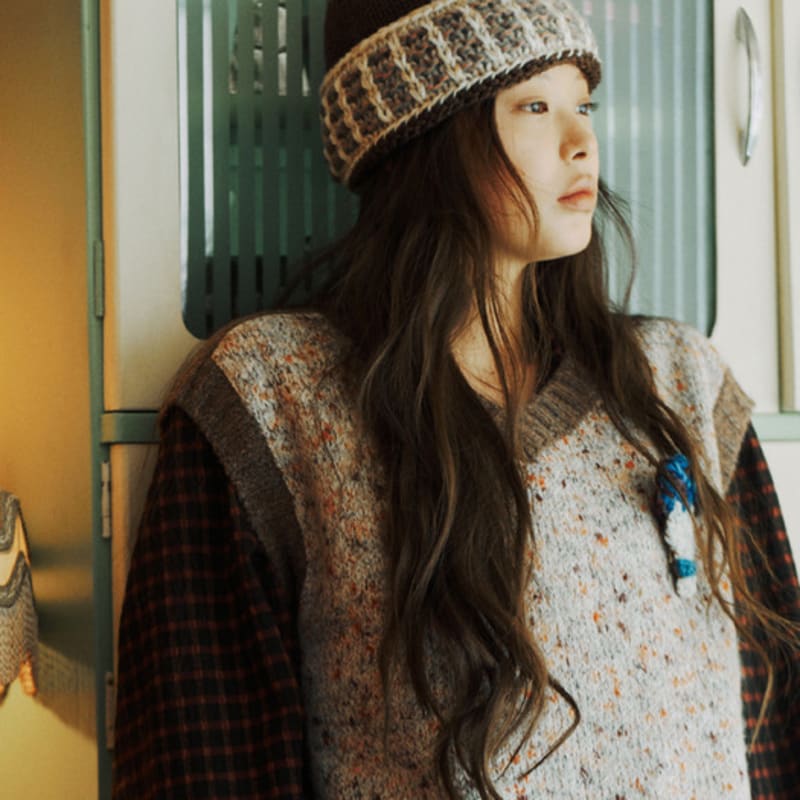 

ШАПКА БИНИ MISU A BARBE GRID LINE КОРИЧНЕВАЯ BROWN