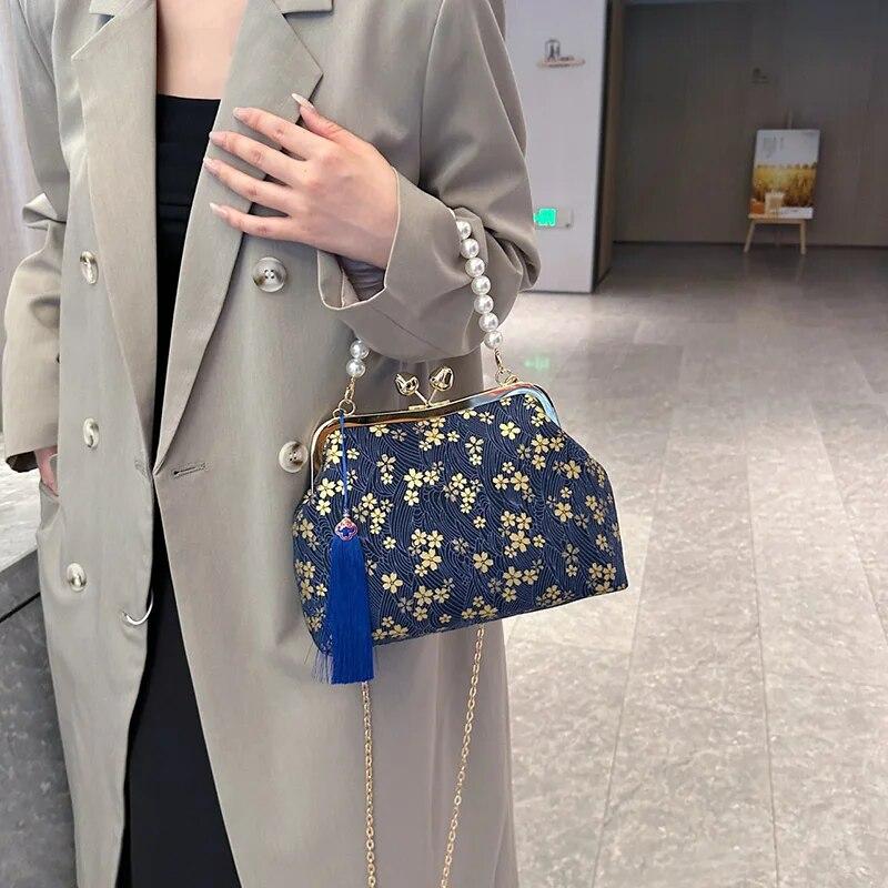 Pochette Da Sposa In Crepe Con Frange | Atelier Emé