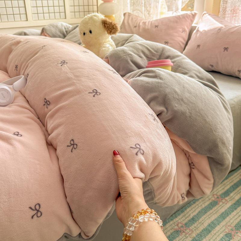Simple Thickened Milk Fleece Bed Four-Piece Set Flange Coral Fleece Single Quilt Cover Bed Sheet Dormitory Kit