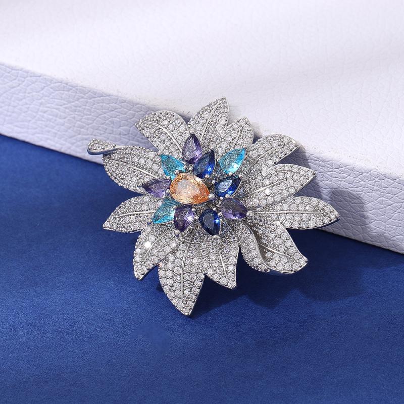 Exquisite Luxury Flower Brooches For Women Clothing Coat Party Accessries Gifts