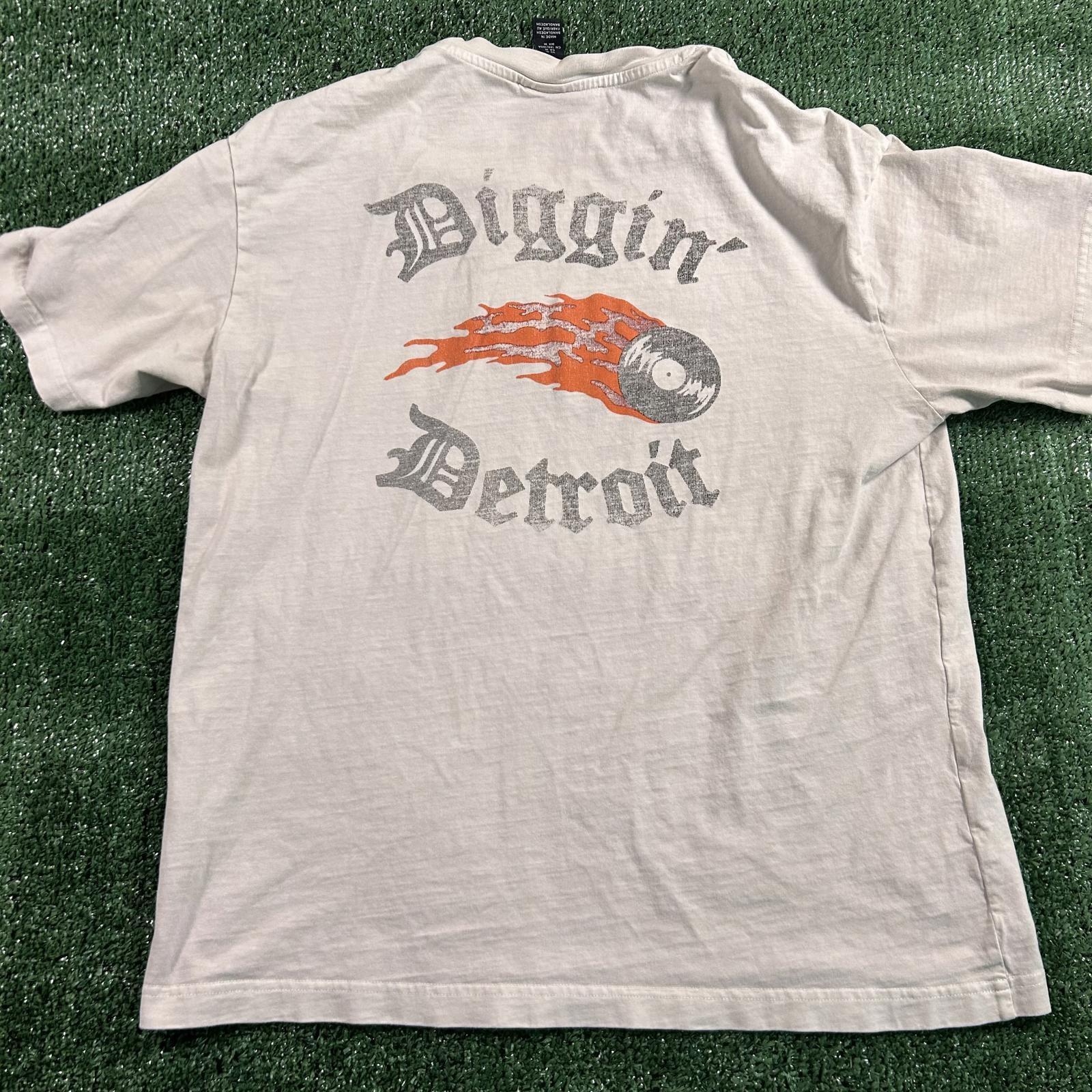Vintage Style Men s Graphic T-Shirt with Diggin Detroit L