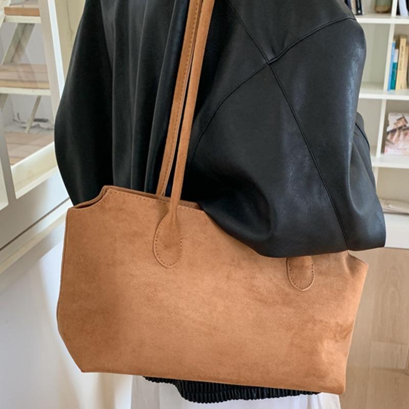 Retro Large-capacity Armpit Bag, Autumn New Fashion Women's Bag, High-value Tote Bag, Commuter Shoulder Bag.