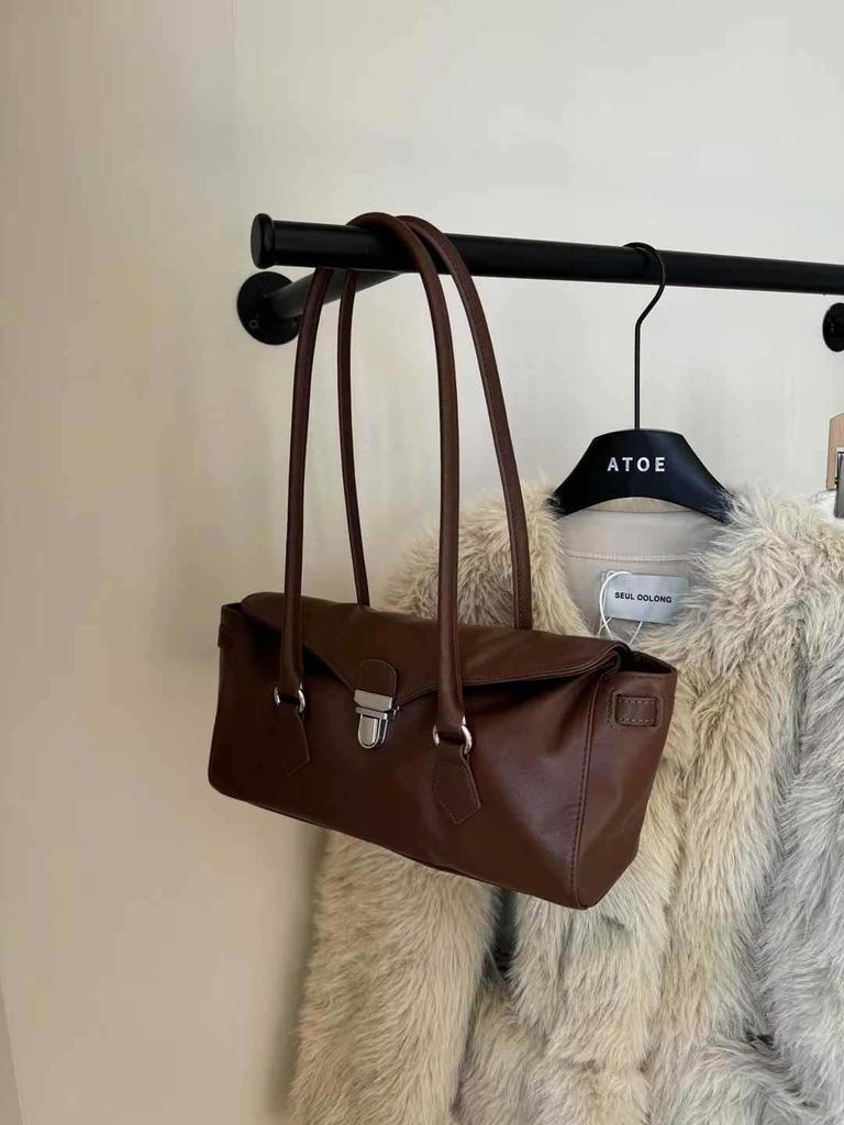 French Leather Women's Bag Cowhide Armpit Shoulder Bag Large Capacity French Stick Bag Commuting Tote Bag Women's Versatile Handbag