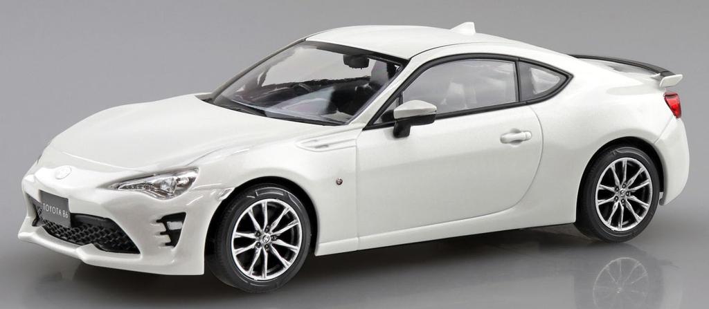 Aoshima Bunka Kyozai Scale Rakupla Snap Kit Toyota 86 Crystal White Pearl Plastic Model Kit 1/32 No.08-CW Pre-Colored (Automobile)