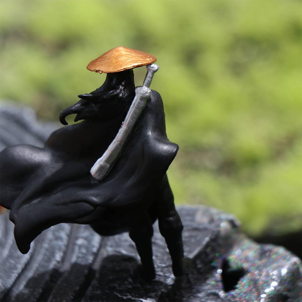 Creative Chinese Swordsman Figure Mini Cat Sculptures Model Statue Ornament  Gift