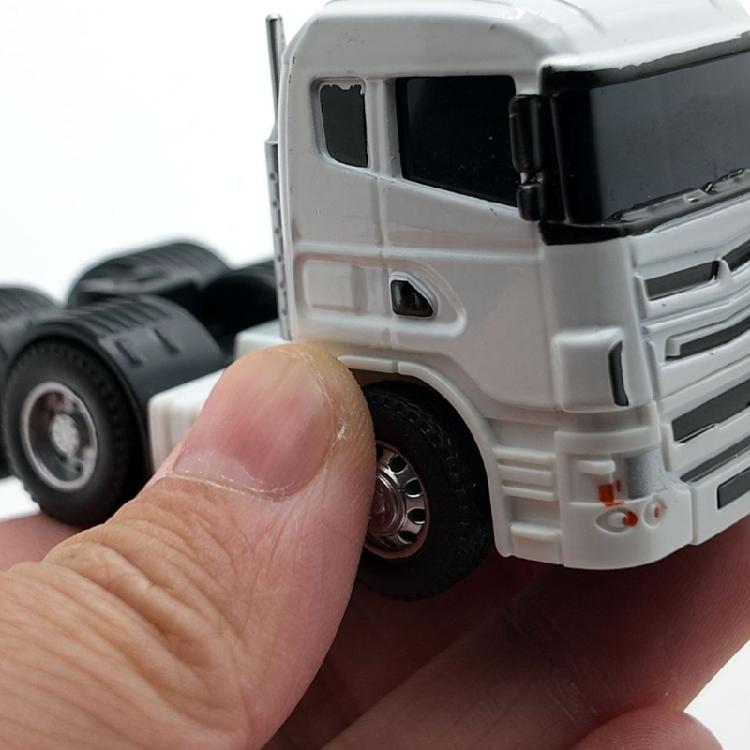 Premium Die Cast Metal Container Truck Model 20.5CM Realistic Transport Vehicle Design Collectible Home Accent Ornament