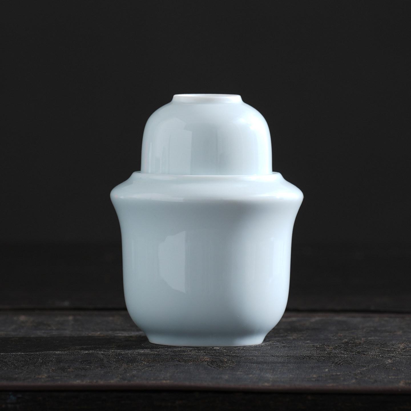 

Celadon Ceramic Hot Wine Warmer Set - Chinese Style Baijiu & Yellow Wine Pot with Two Cups 3 Pieces
