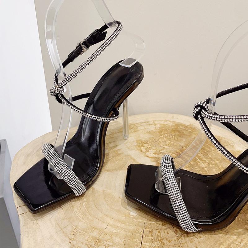 Модные женские сандалии золотого и серебряного цвета со стразами — фото 5