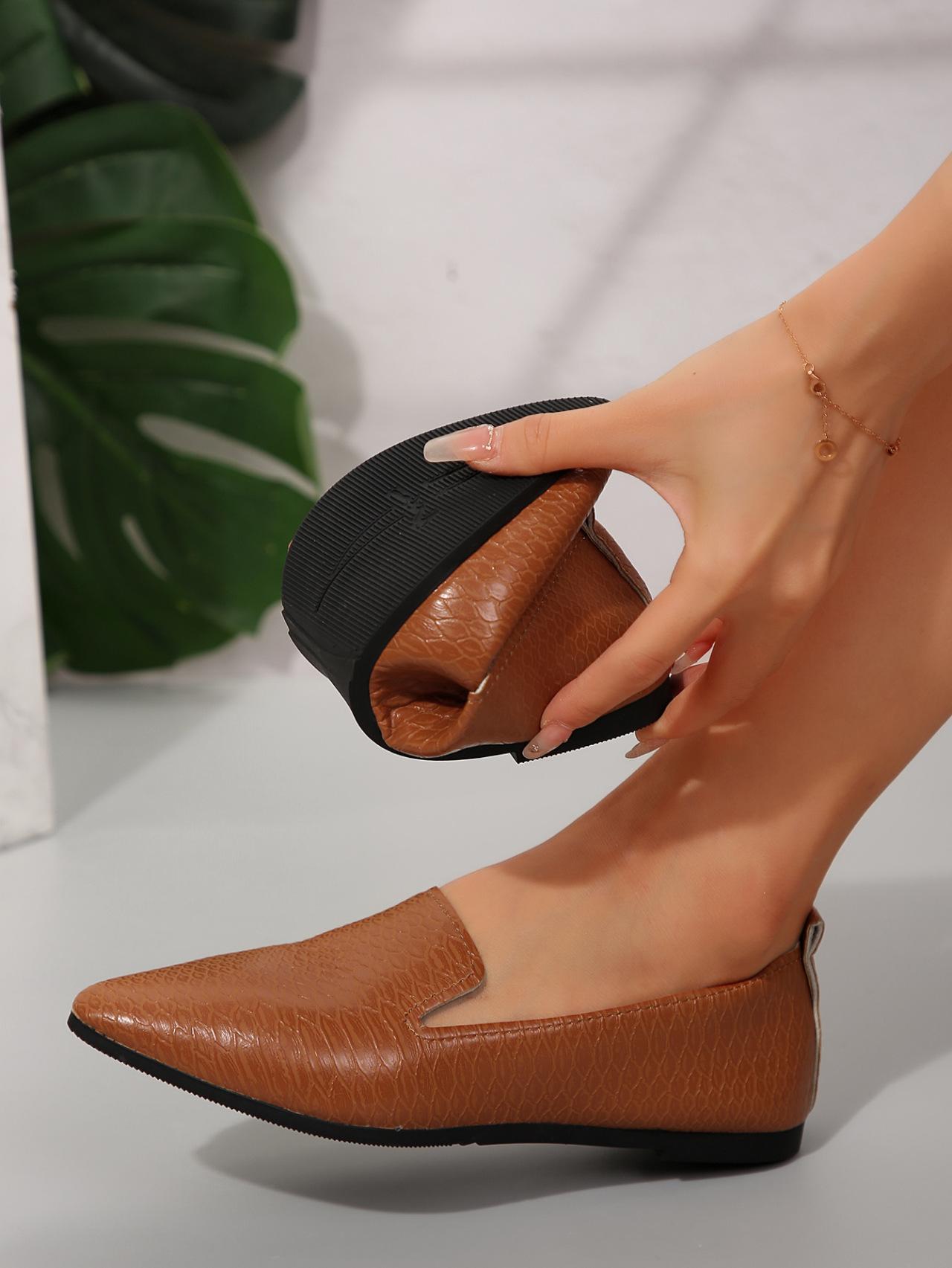 Летняя обувь большого размера 43 для женщин 2026 Простые легкие туфли на плоской подошве Женские остроносые нескользящие мягкая подошва Повседневная обувь Женские лоферы 36 светло-коричневого