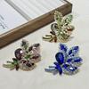 Hochwertige Damen Herren Vollkristall Blume Brosche Anstecknadel Mode Exquisit Strass Blumen Abzeichen Ansteckblumen
