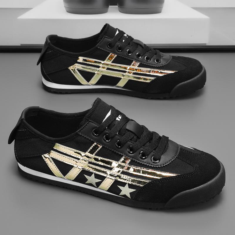 Classic Canvas Men Casual Shoes Fashion Male Breathable Walking Sport Sneakers Lightweight Couple Flats Slip On Men Tennis Shoes