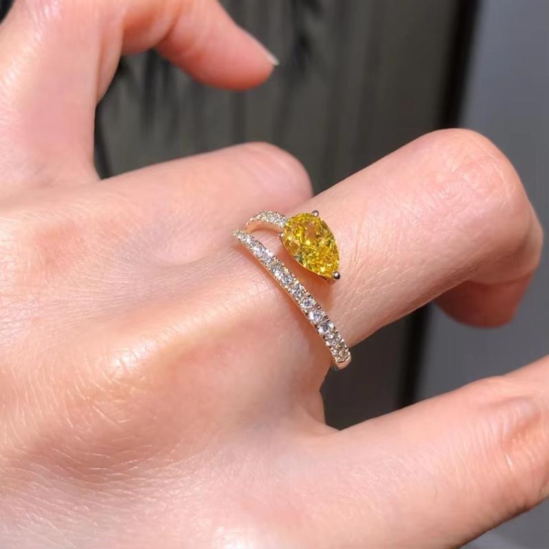 Shiny Teardrop-shaped Yellow AAAA Zircon Ladies Ring-worn Daily To Attend Any Dance Party