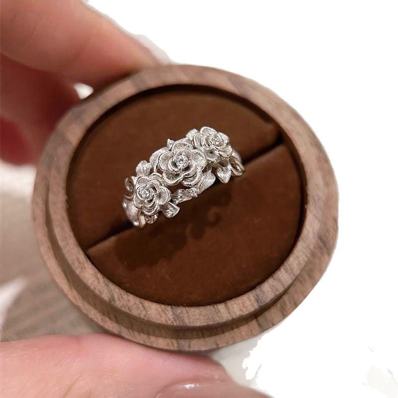 Elegant Brushed Rose Flower Ring for Women – High-End Fashionable Index Finger Band