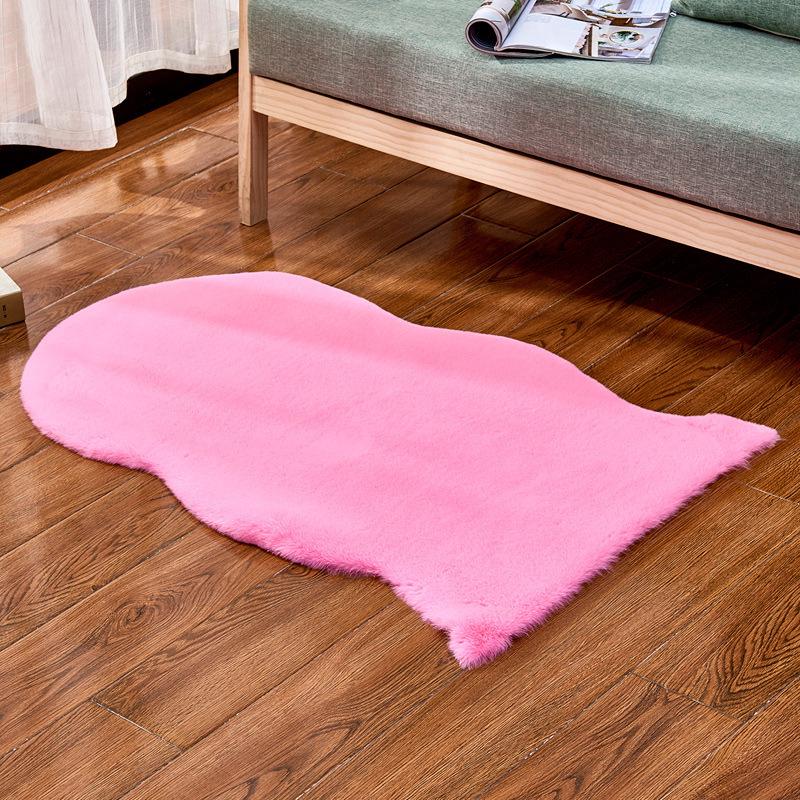 Irregular Long Pile Plush Sofa Cushion Rug - Faux Rabbit Fur for Living Room, Coffee Table, Bedroom, or Bedside.