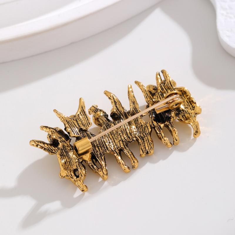 Vintage Baroque Angel Exquisite Design Brooch Pin For Women Girls Classic Unisex Badges Jewelry Accessories Gift