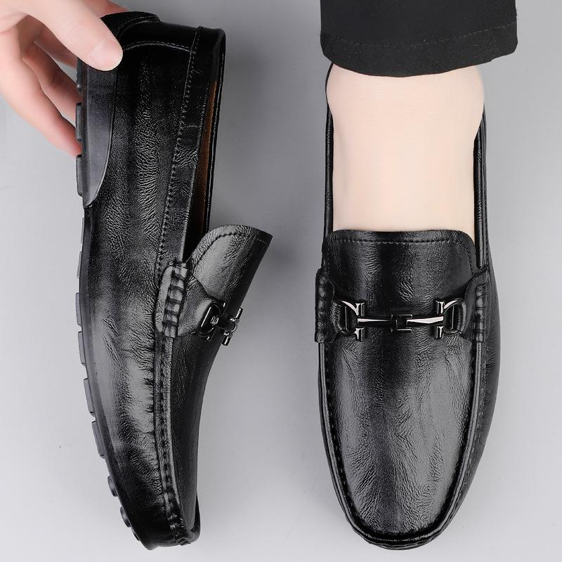 Fashion Genuine Leather Loafers for Men Ultra-light Soft-Soled Moccasins Breathable Slip on Flats Comfy Metal Buckle Male Driving Shoes