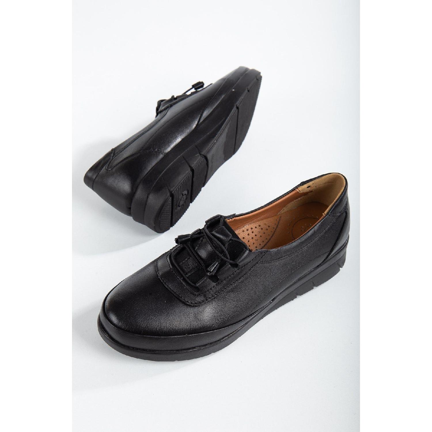 

Genuine Leather Orthopedic Flexible Tire Lace Mother Shoes 36 чорний