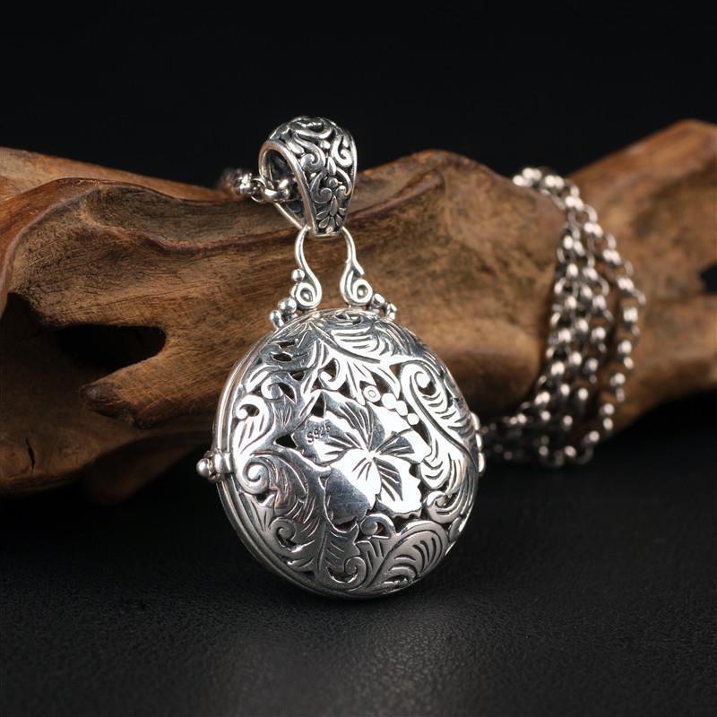 1 Piece Women'S Trendy Jewelry Retro Gawu Box Pendant Can Open Photo Box Sachet Necklace Commemorative Gift
