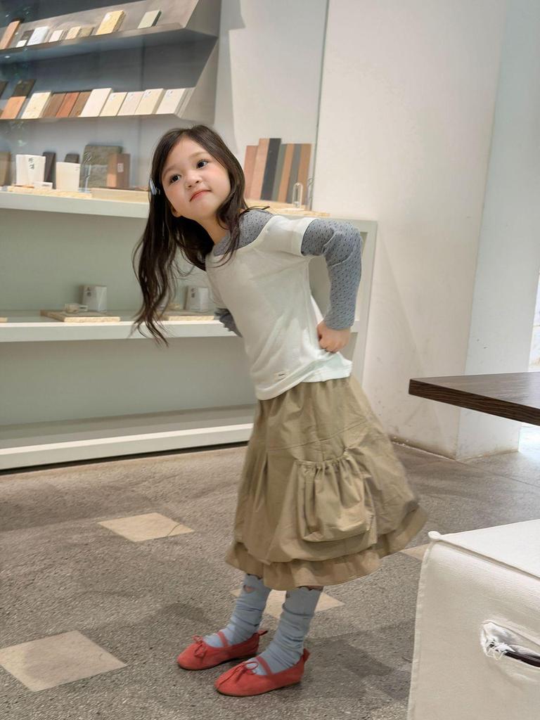 2026 Autumn Girls' Retro Cartoon Long Sleeve Fake Two-Piece Casual T-Shirt