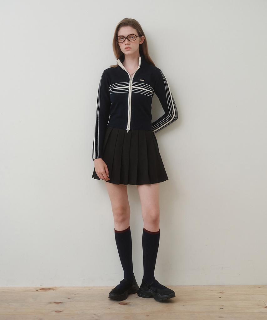 Belloel Basic Pleated Skirt Black