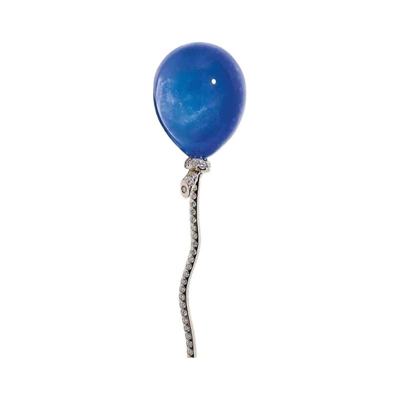Vintage Balloon Brooch Silver Tone Decorative Pin with Clear Detail, Lightweight Styling Piece for Coats Hat and Shirts