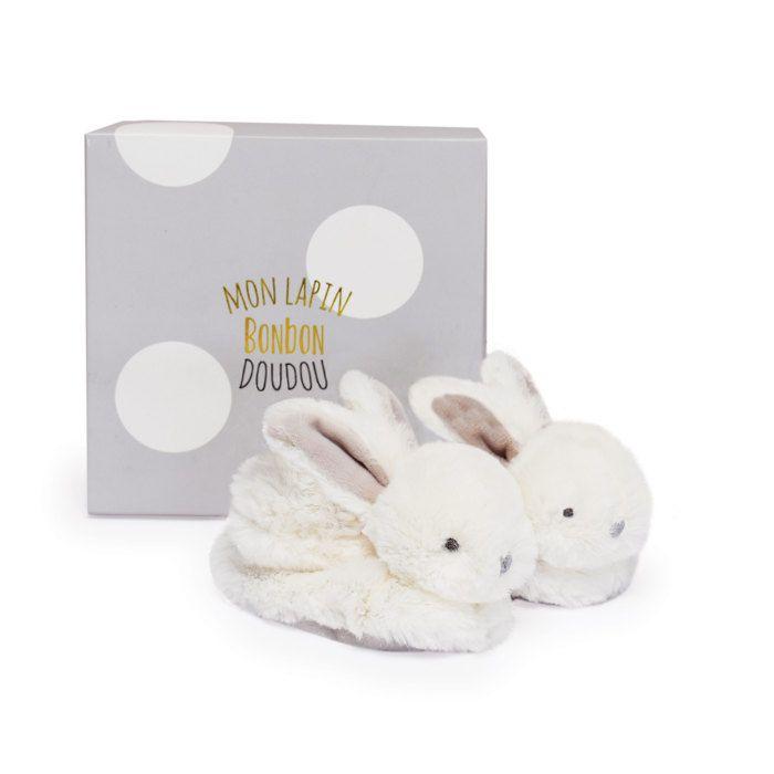 DOUDOU ET COMPAGNIE Lapin - Coffret chaussons avec hochet Taupe 0-6 mois