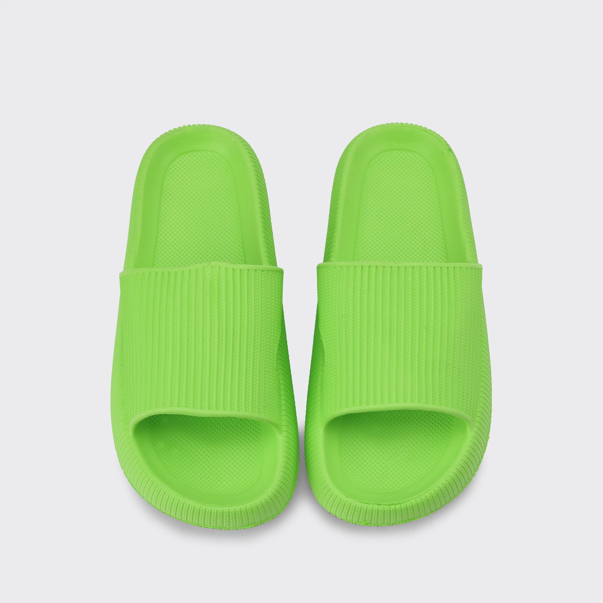 

Домашняя мода наступить на дерьмо ощущение толстая подошва лето нескользящие простые крутые тапочки мужчины и женщины универсальные новые eva тапочки для пары 46-47