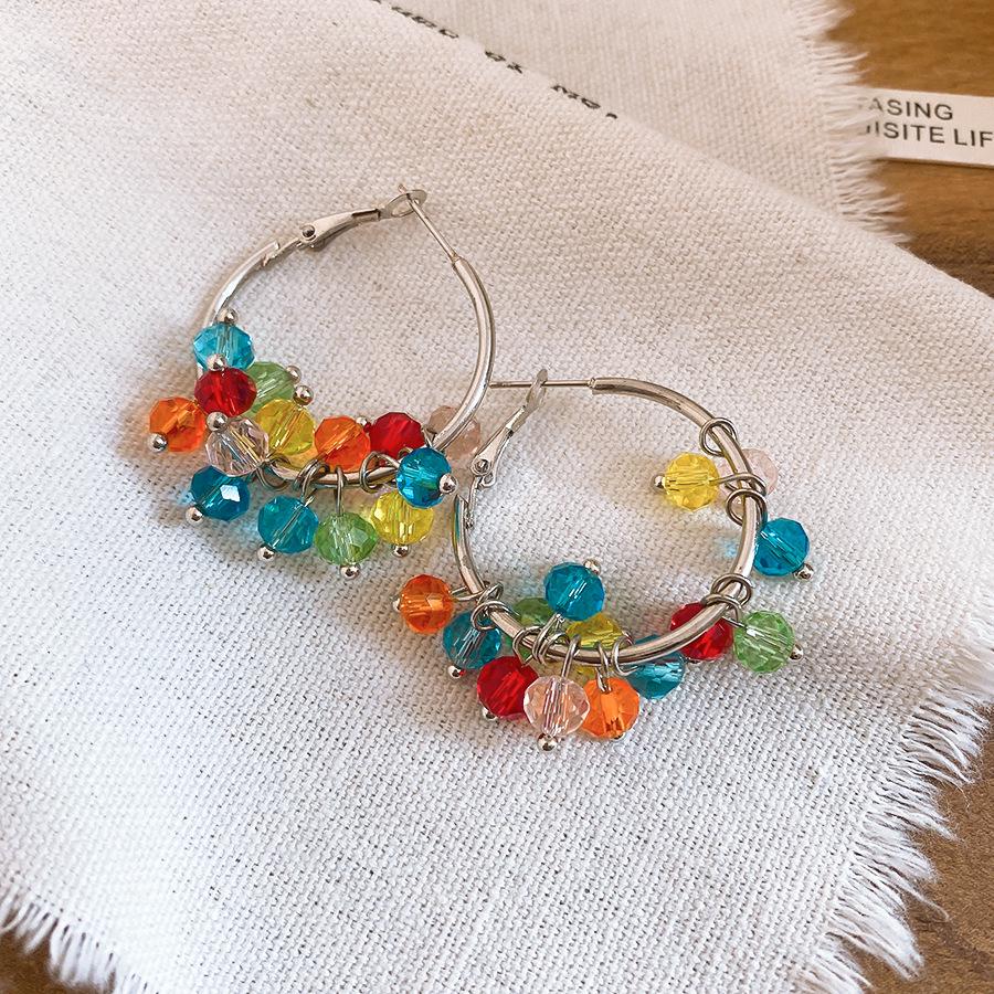 Exquisite Dopamine Beaded Hoop Earrings - Elegant and Fashionable Slimming Accessories for Women.