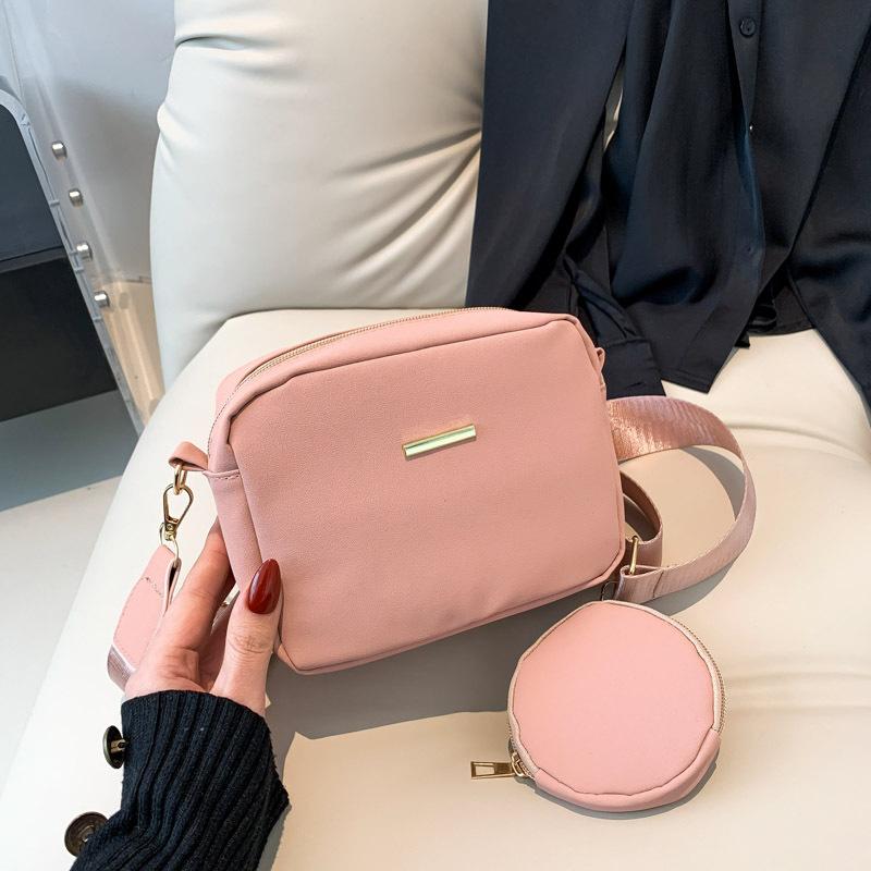 

Однотонна проста сумка через плече, повсякденна приміська маленька квадратна сумка 2024, зима, нова сумка, жіноча модна проста сумка-мессенджер рожевий