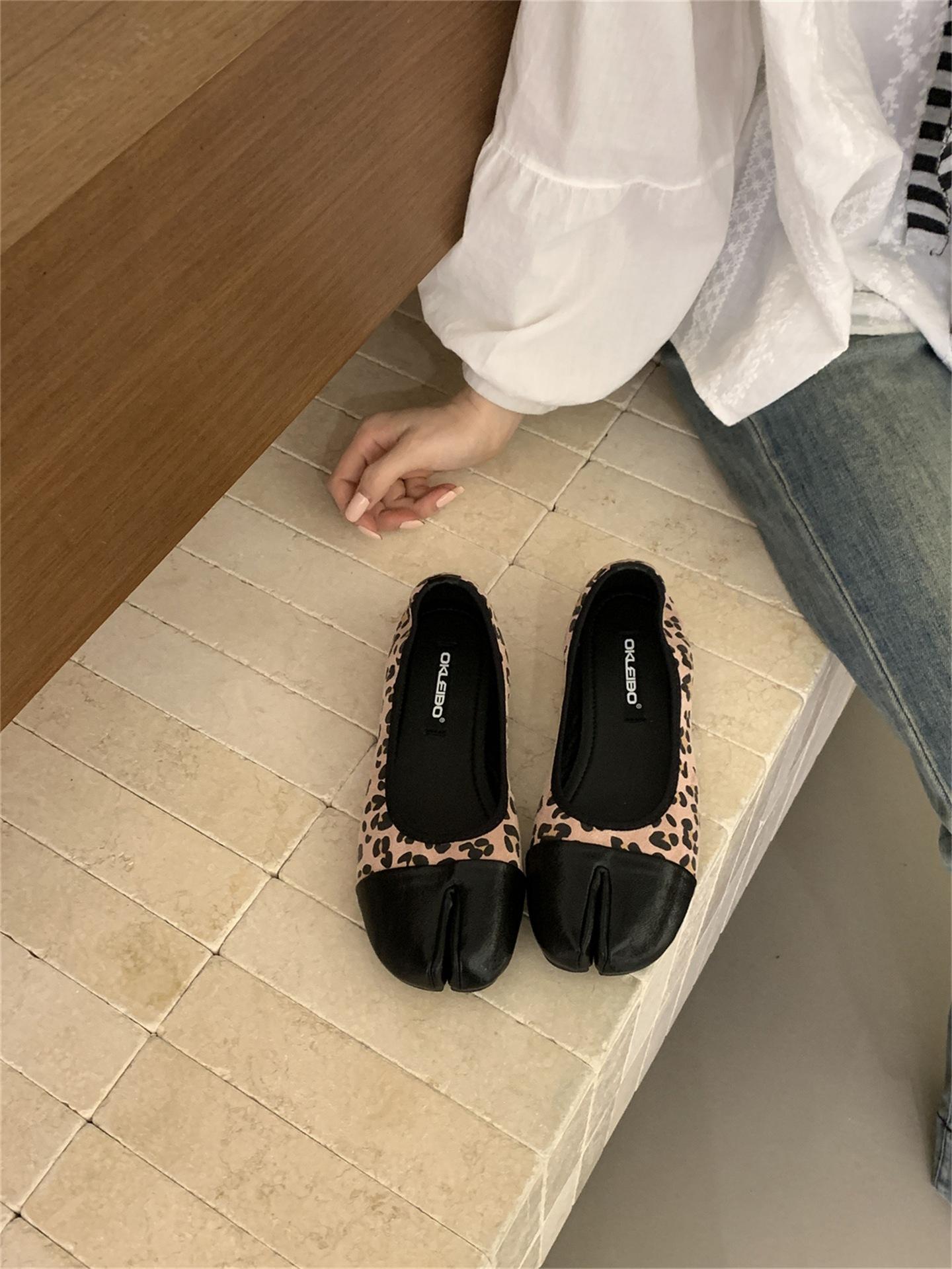 Leopard Print Split-Toed Mary Jane Shoes Women S Flat-Soled Shallow-Mouth Single Shoes Soft-Soled Gentle Split-Toed Shoes 35 розовый