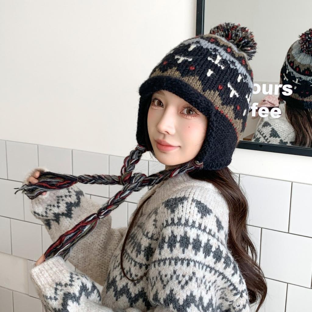 Ethnic Style Contrasting Color Pullover Wool Hat Women'S Winter Warm Ear Protection Knitted Hat Cold Bag Head Lei Feng Hat