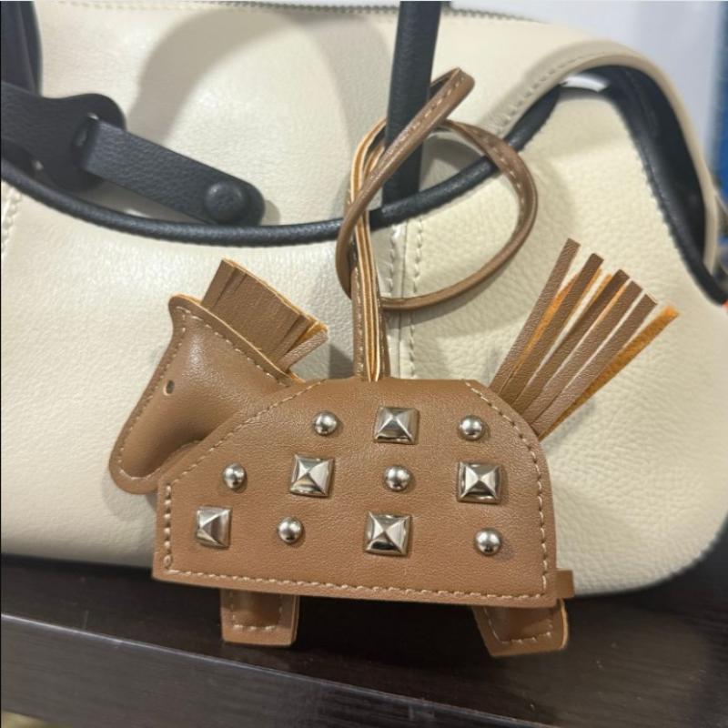 Fashion Silver Rivets Horse Bag Charm Accessories Hand Sewn Pu Leather Foal Pendant Bag Accessory